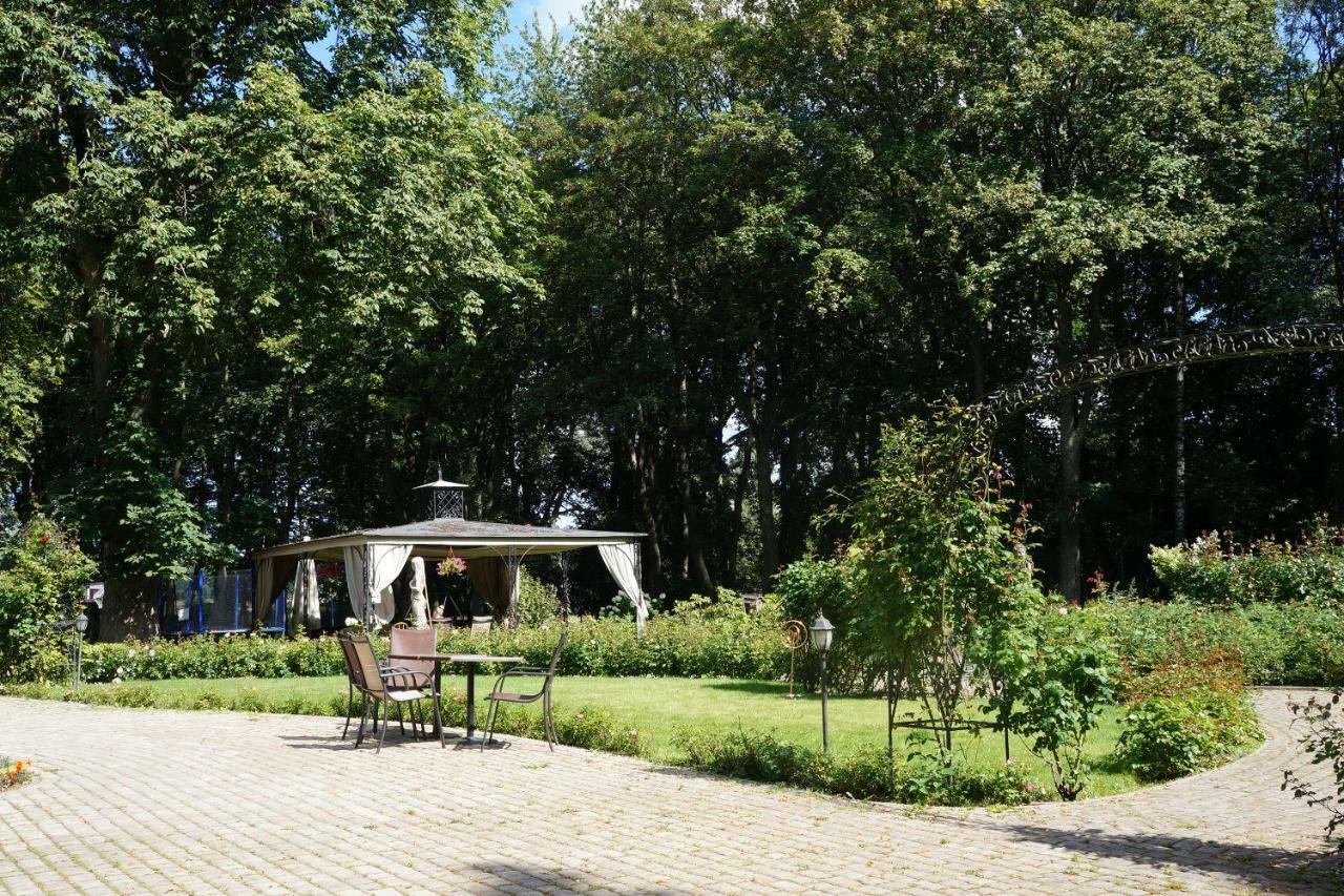 Lisewski Dwor Gniewino Buitenkant foto